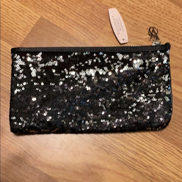 NWT Victoria Secrets sequined makeup bag - Picture 2 of 5